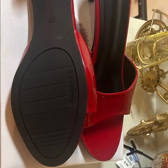 Shiny Red Mules by Lvzujiong(size 11) - Picture 4 of 6